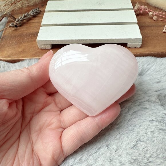 Beautiful Mangano Calcite Heart Carving - Picture 1 of 8